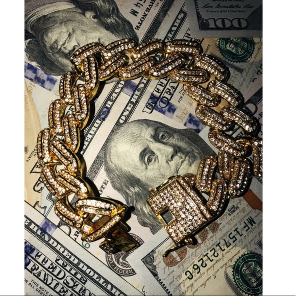 Gold Blast Hip-Hop Studded Cuban Bracelet 💎